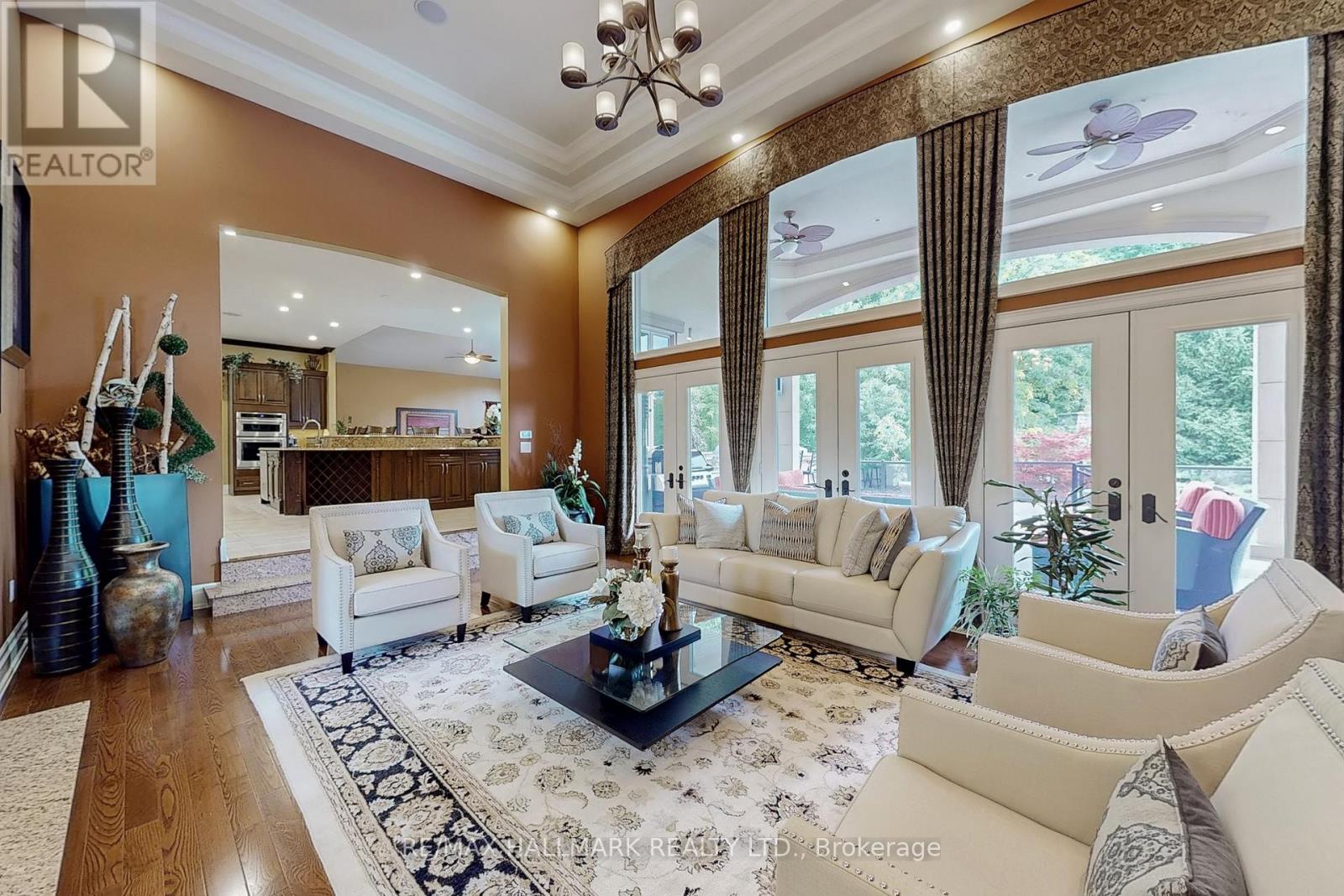 Photo 23 of 63 Grayfield Drive, Whitchurchstouffville ON