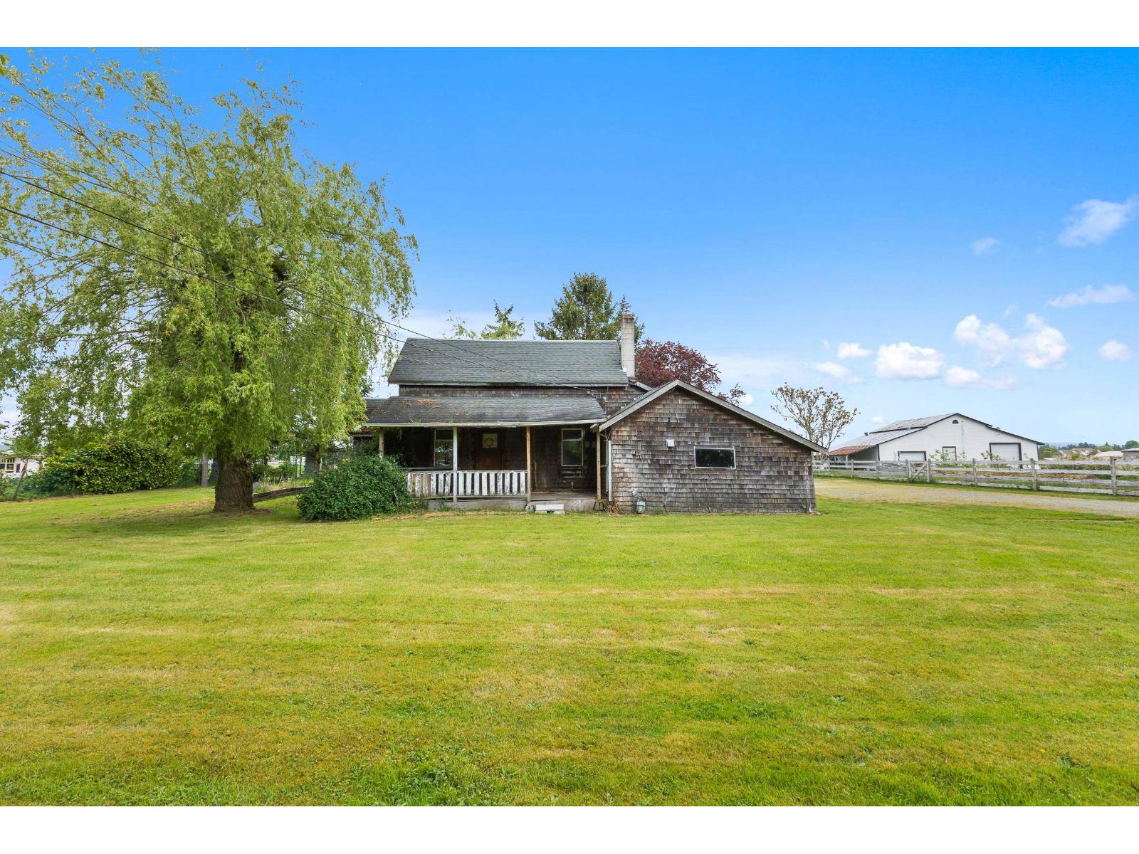 Photo 2 of 21947 61 Avenue, Langley BC