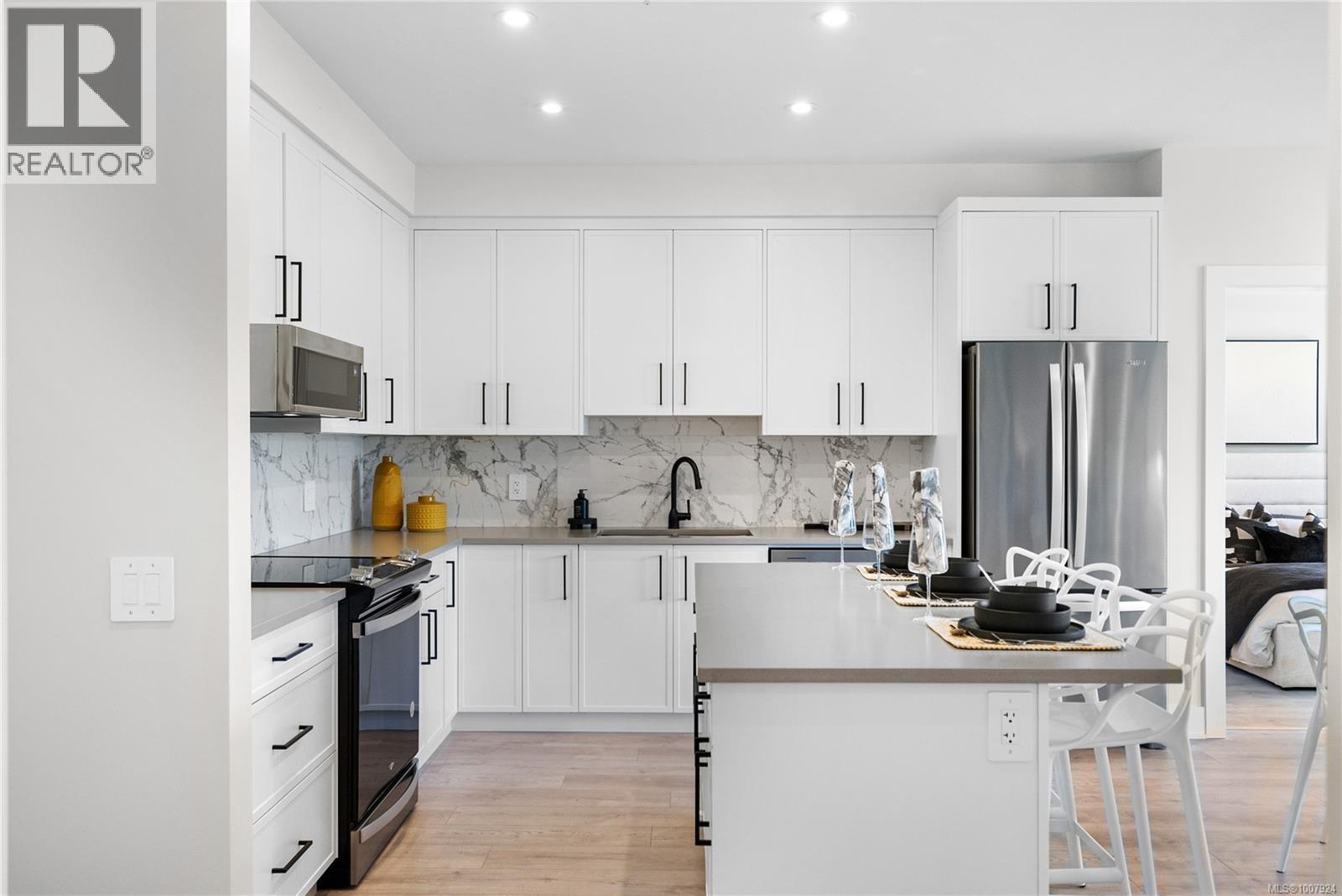 Photo 12 of 606 1371 Goldstream Ave, Langford BC