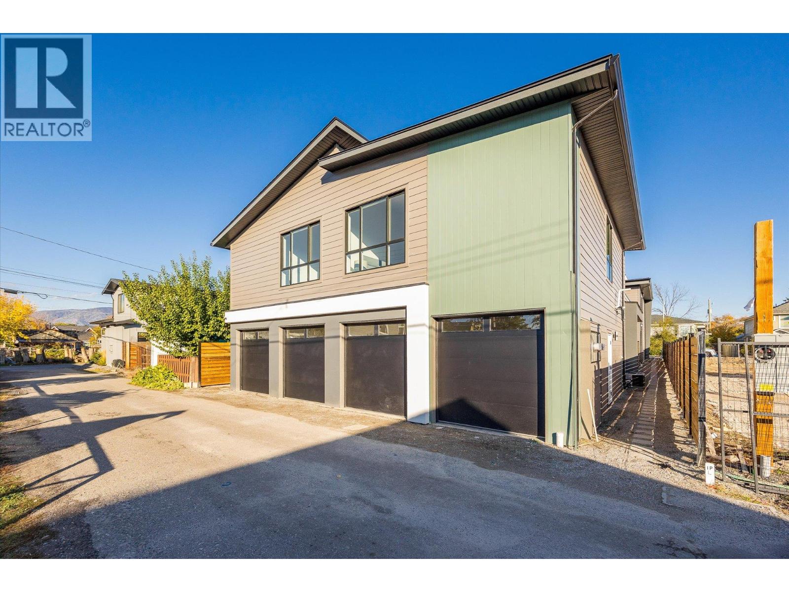 1 745 Patterson Avenue, Kelowna