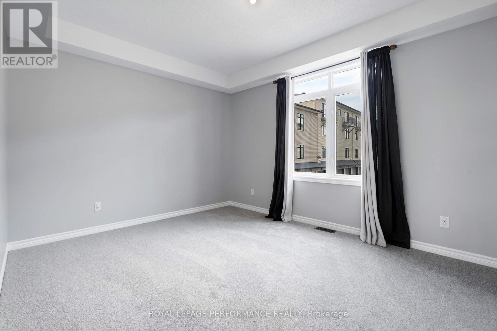Photo 19 of 53 121 Poplin Street, Ottawa ON