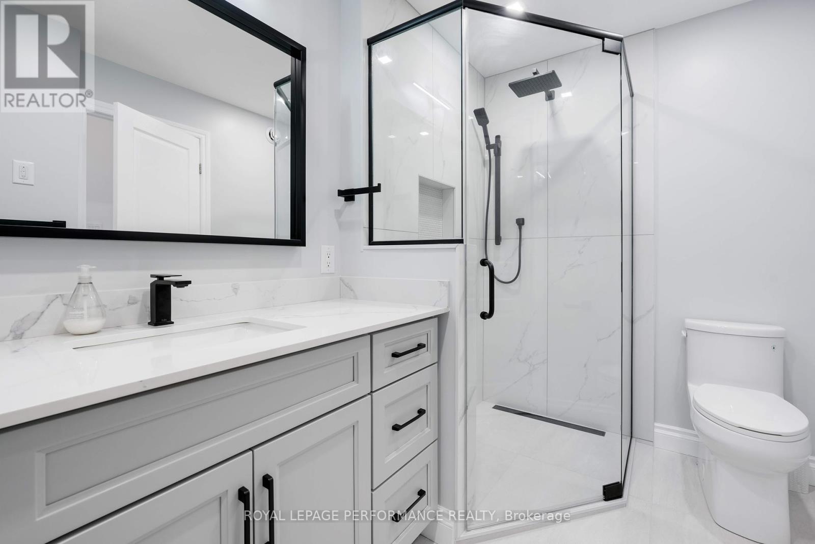 Photo 22 of 53 121 Poplin Street, Ottawa ON