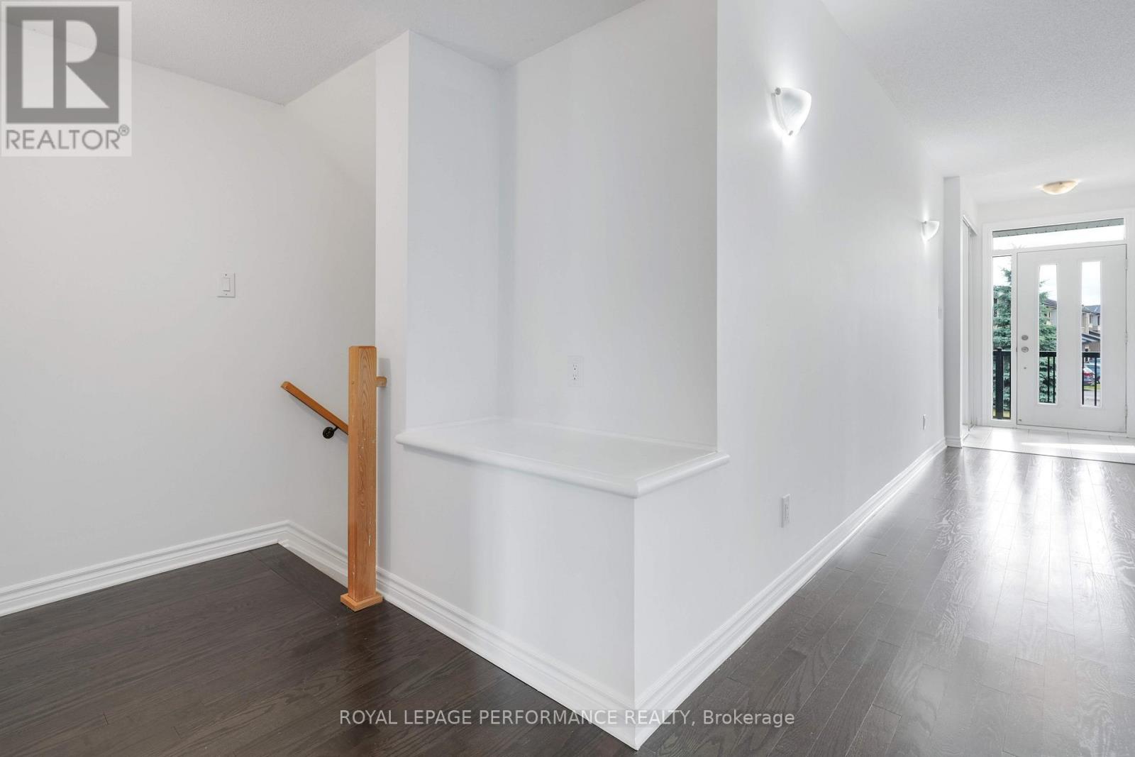 Photo 23 of 53 121 Poplin Street, Ottawa ON