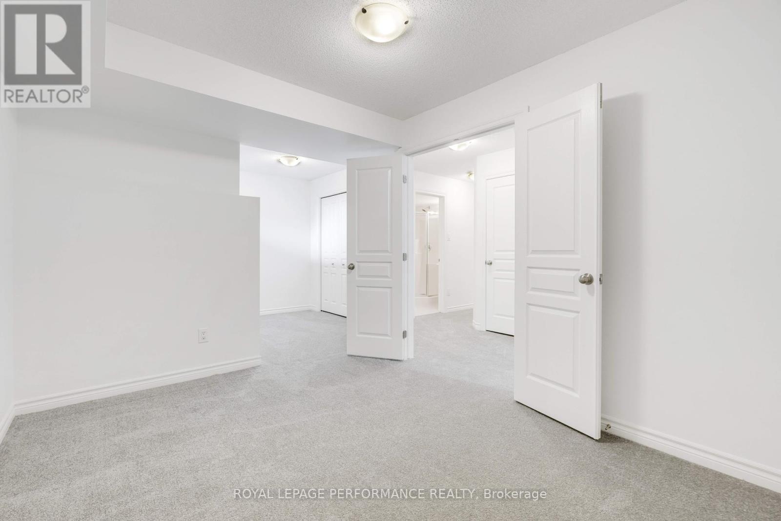 Photo 24 of 53 121 Poplin Street, Ottawa ON