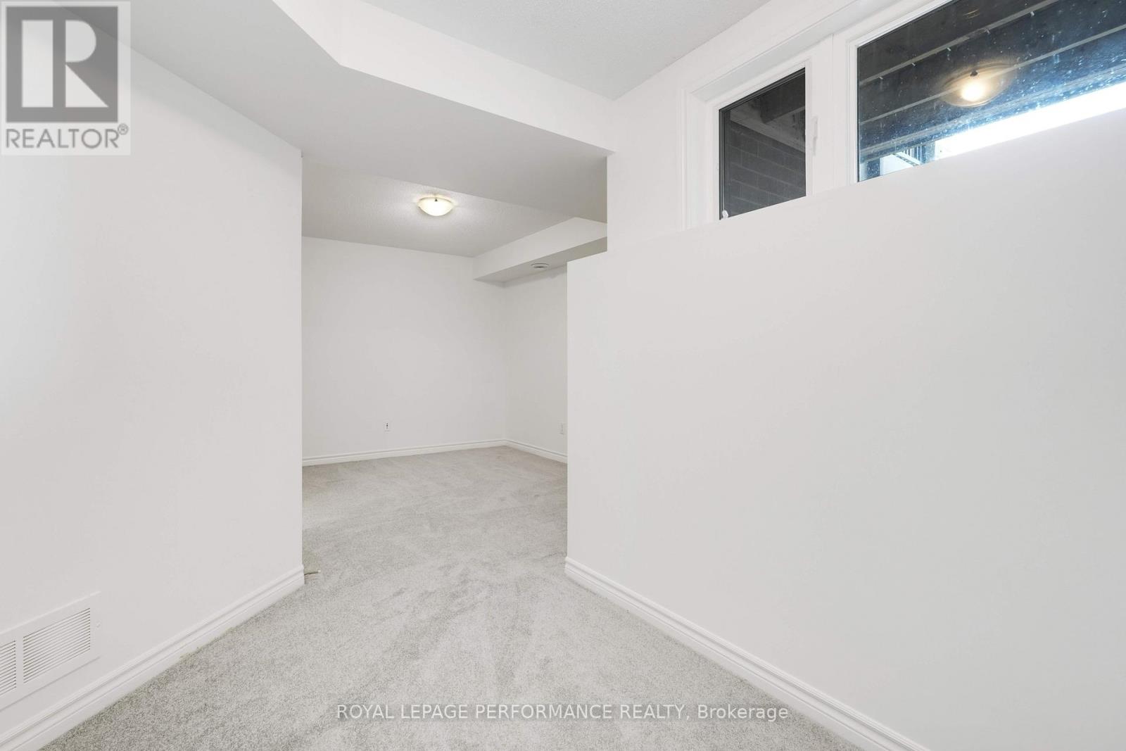 Photo 25 of 53 121 Poplin Street, Ottawa ON