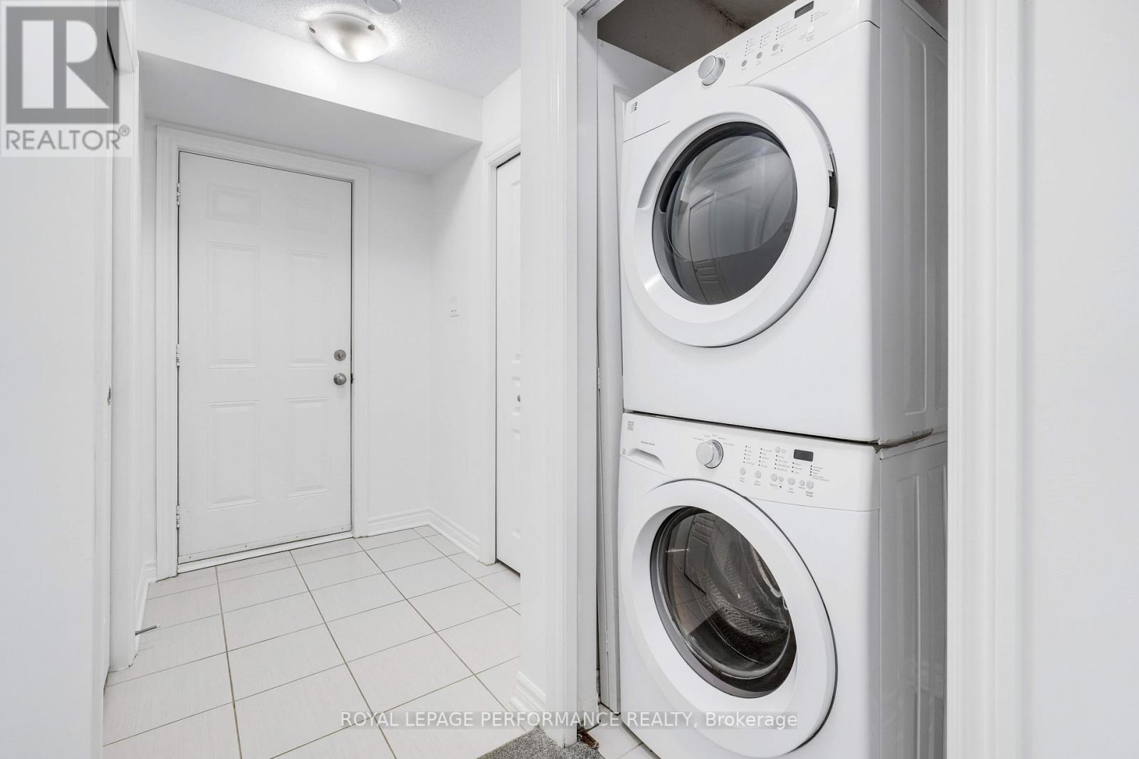 Photo 30 of 53 121 Poplin Street, Ottawa ON