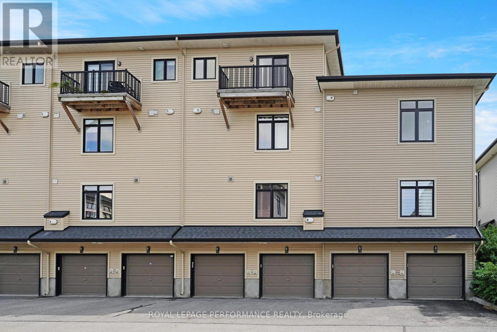 Photo 32 of 53 121 Poplin Street, Ottawa ON