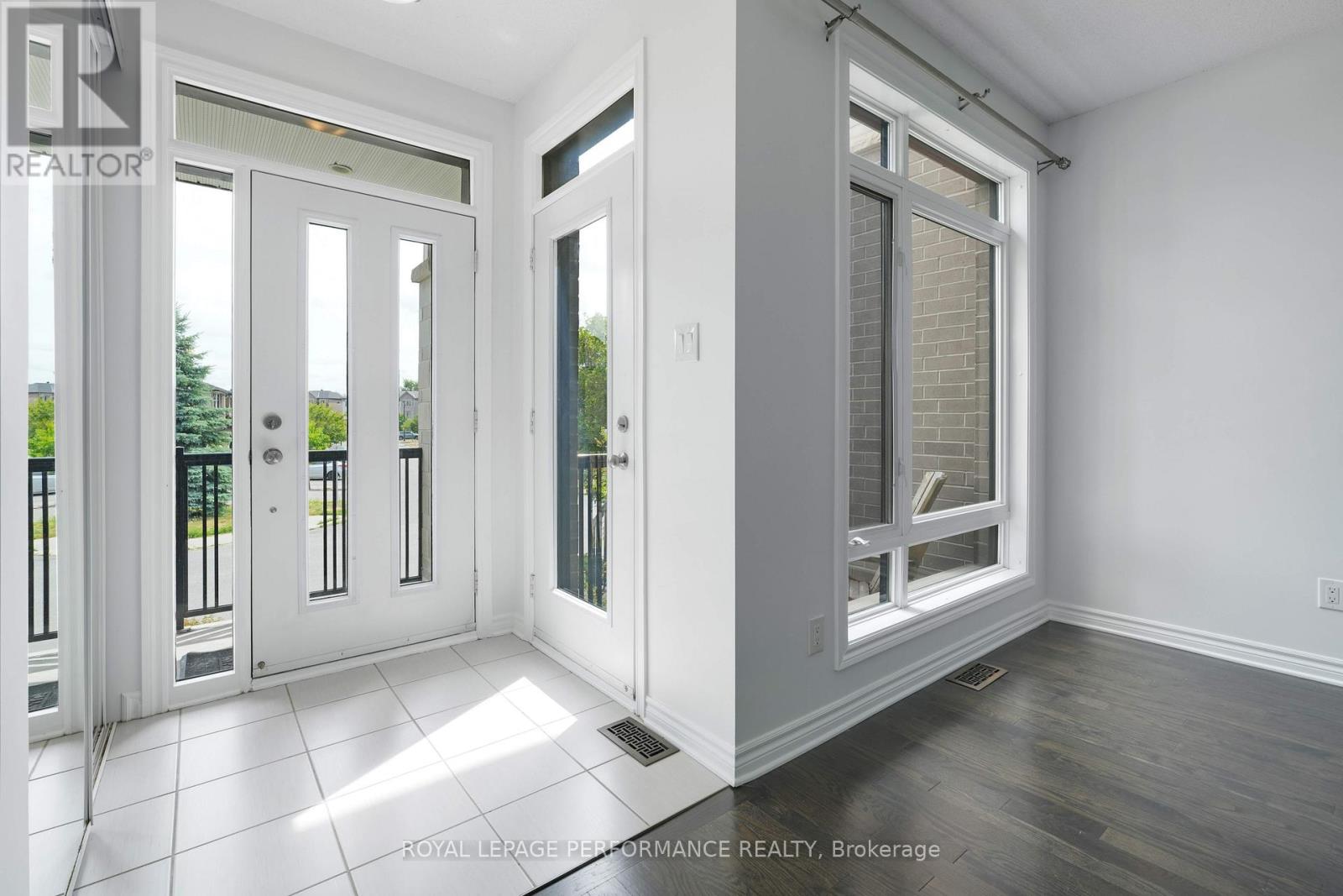 Photo 7 of 53 121 Poplin Street, Ottawa ON