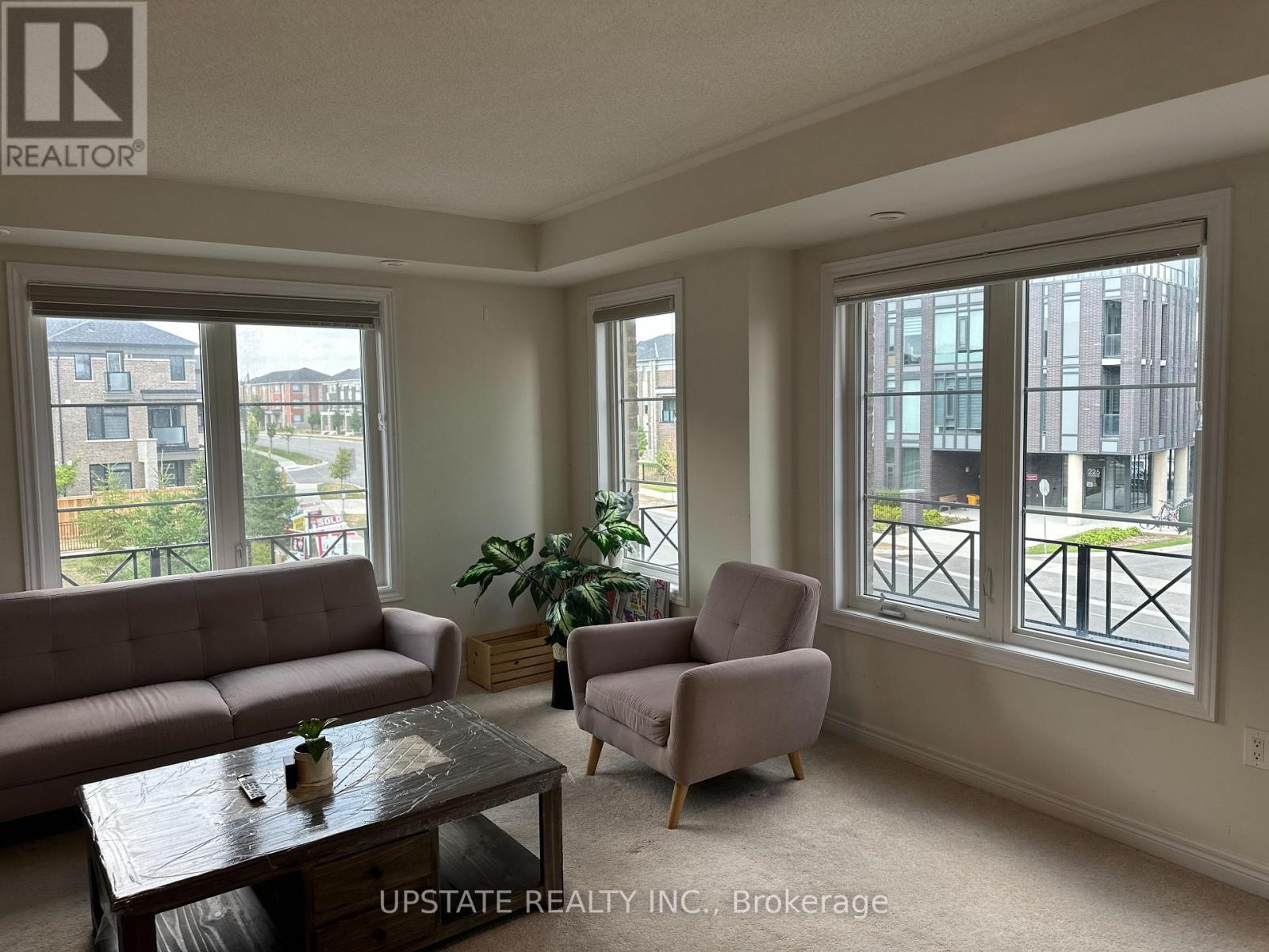 Photo 4 of 59 200 Veterans Drive, Brampton ON