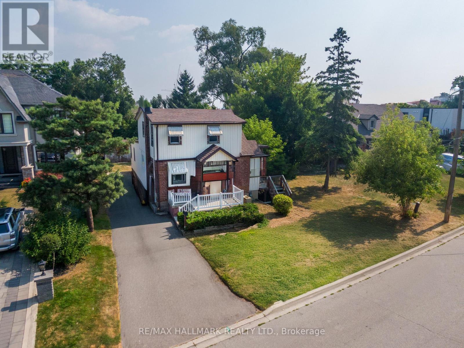 Photo 1 of 724 728 Montbeck Crescent, Mississauga ON