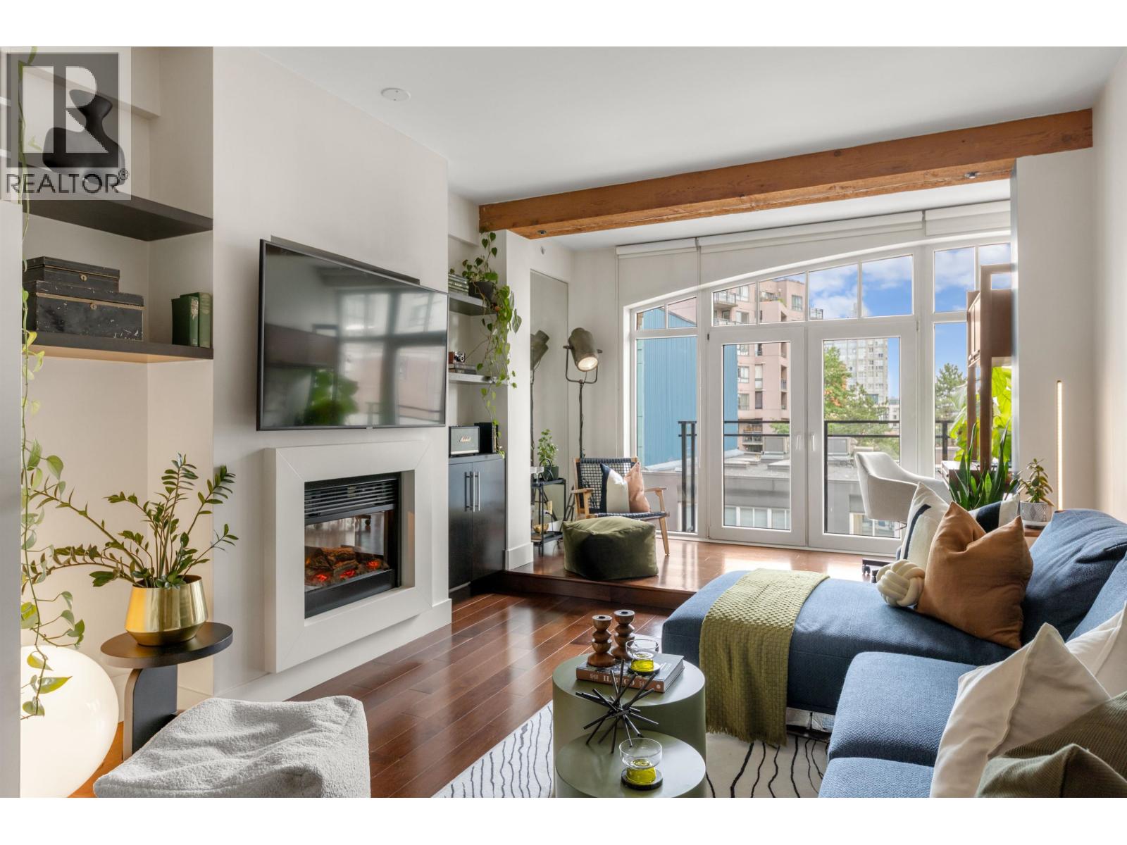 Photo 1 of 408 1275 Hamilton Street, Vancouver BC