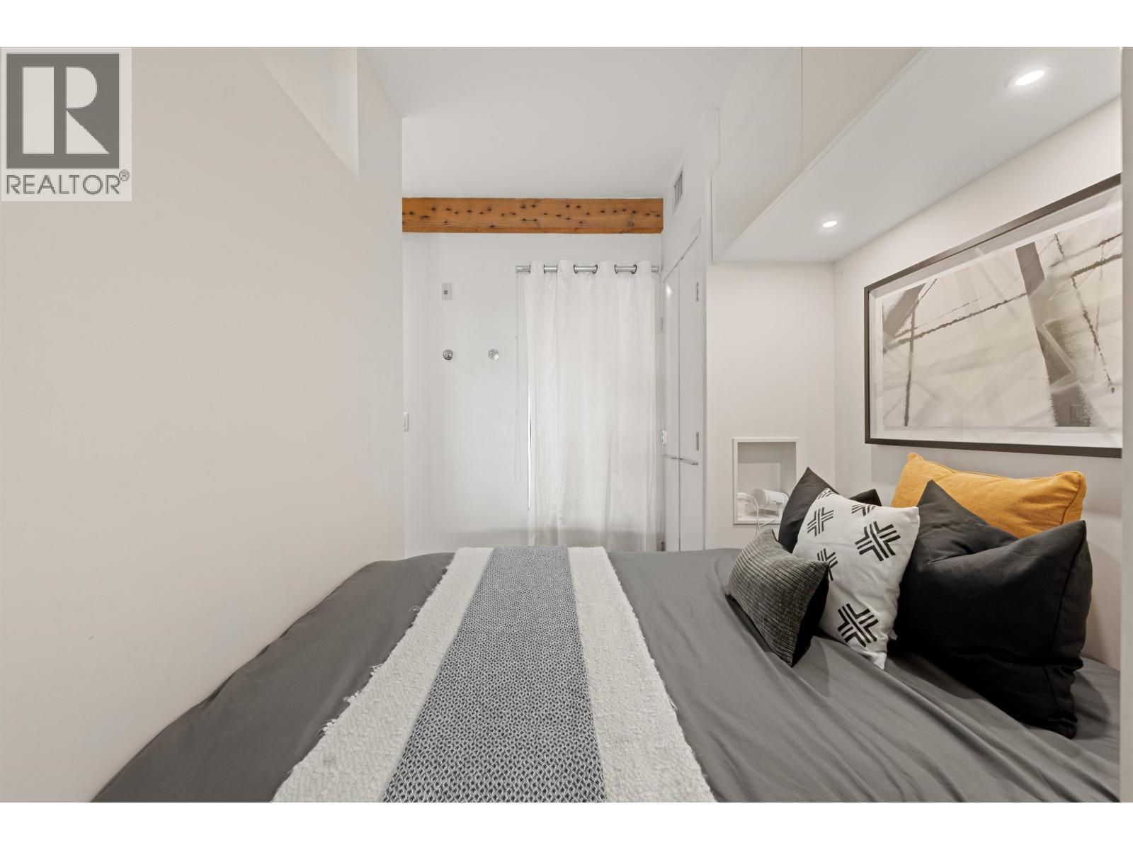 Photo 18 of 408 1275 Hamilton Street, Vancouver BC