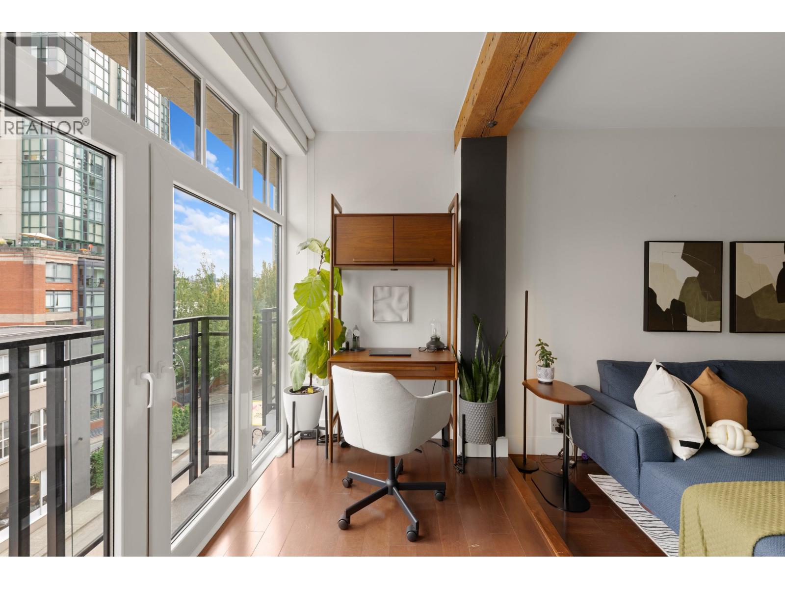 Photo 2 of 408 1275 Hamilton Street, Vancouver BC