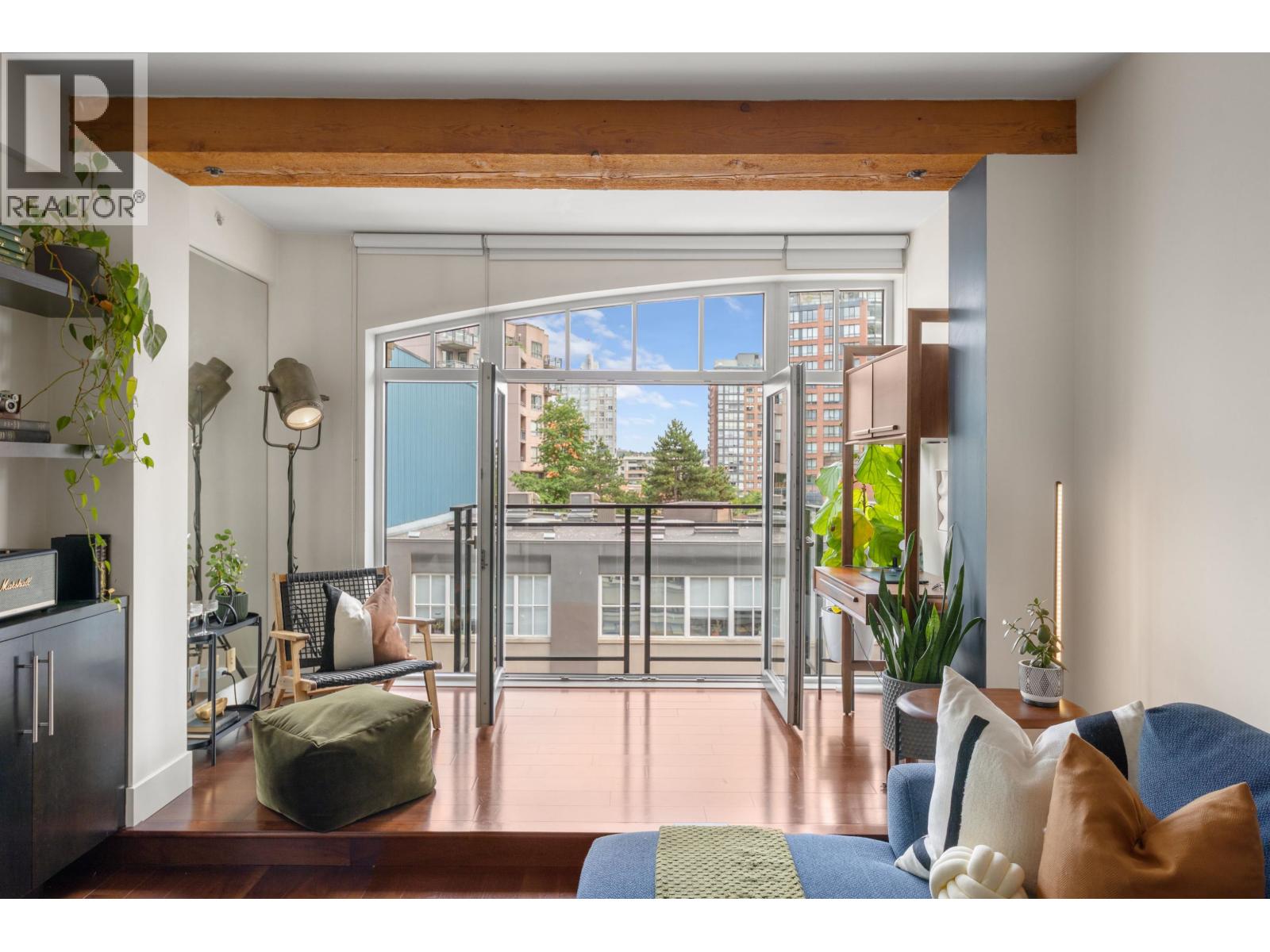 Photo 5 of 408 1275 Hamilton Street, Vancouver BC