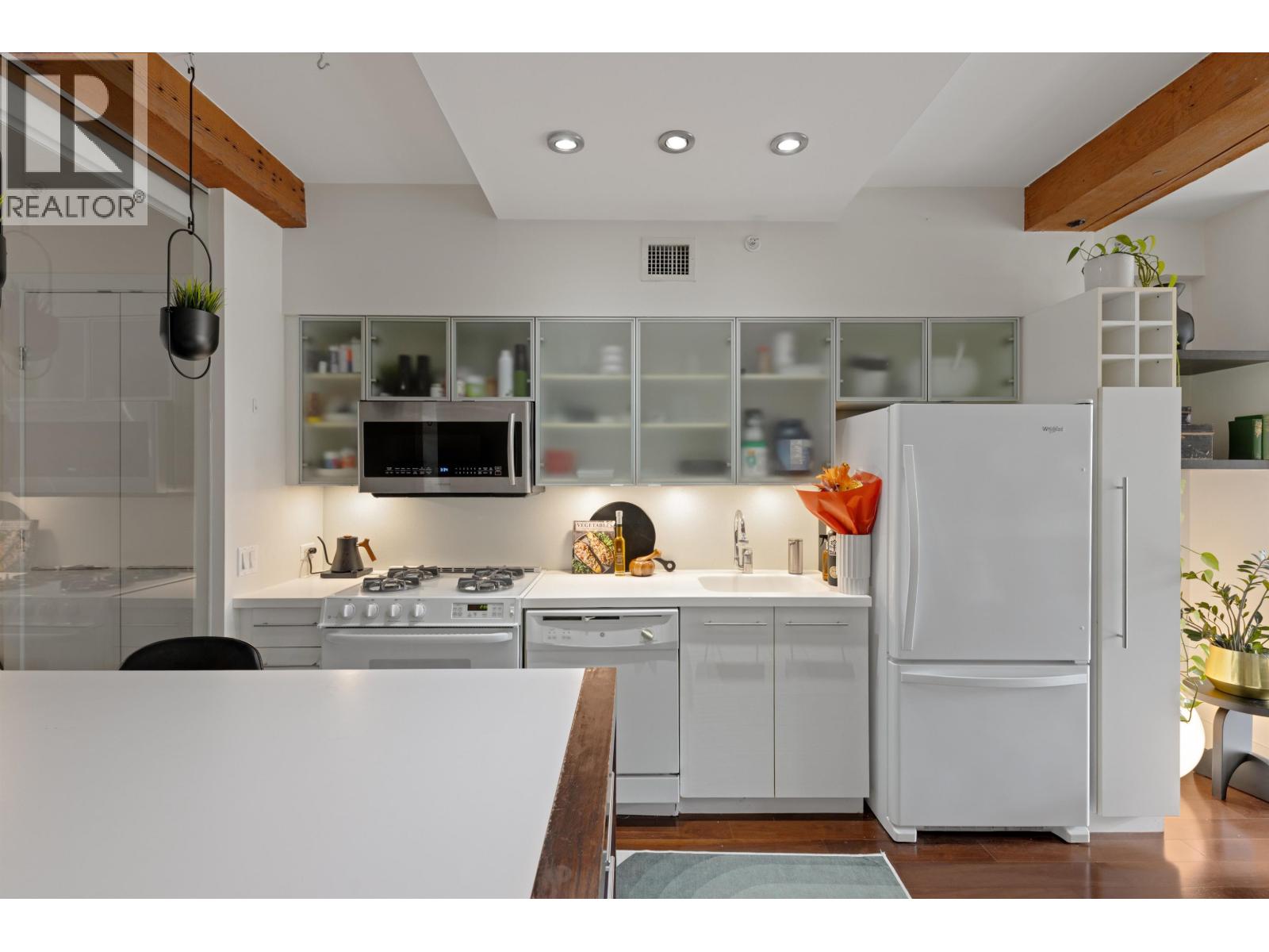 Photo 7 of 408 1275 Hamilton Street, Vancouver BC