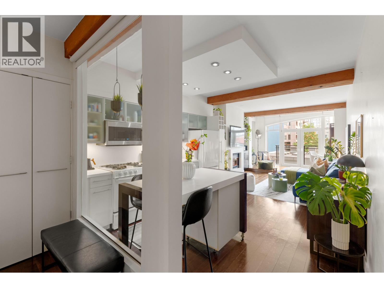 Photo 8 of 408 1275 Hamilton Street, Vancouver BC