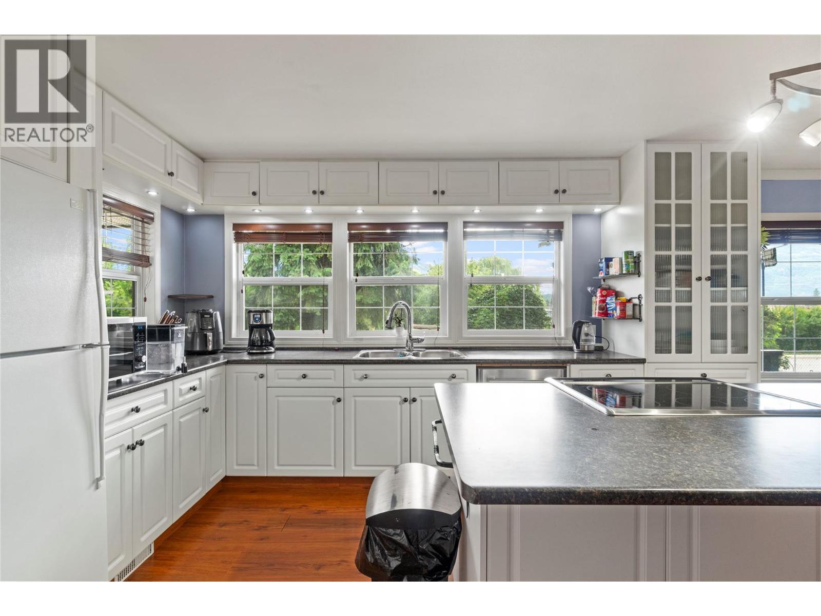  124 Salmon Arm Drive, Enderby
