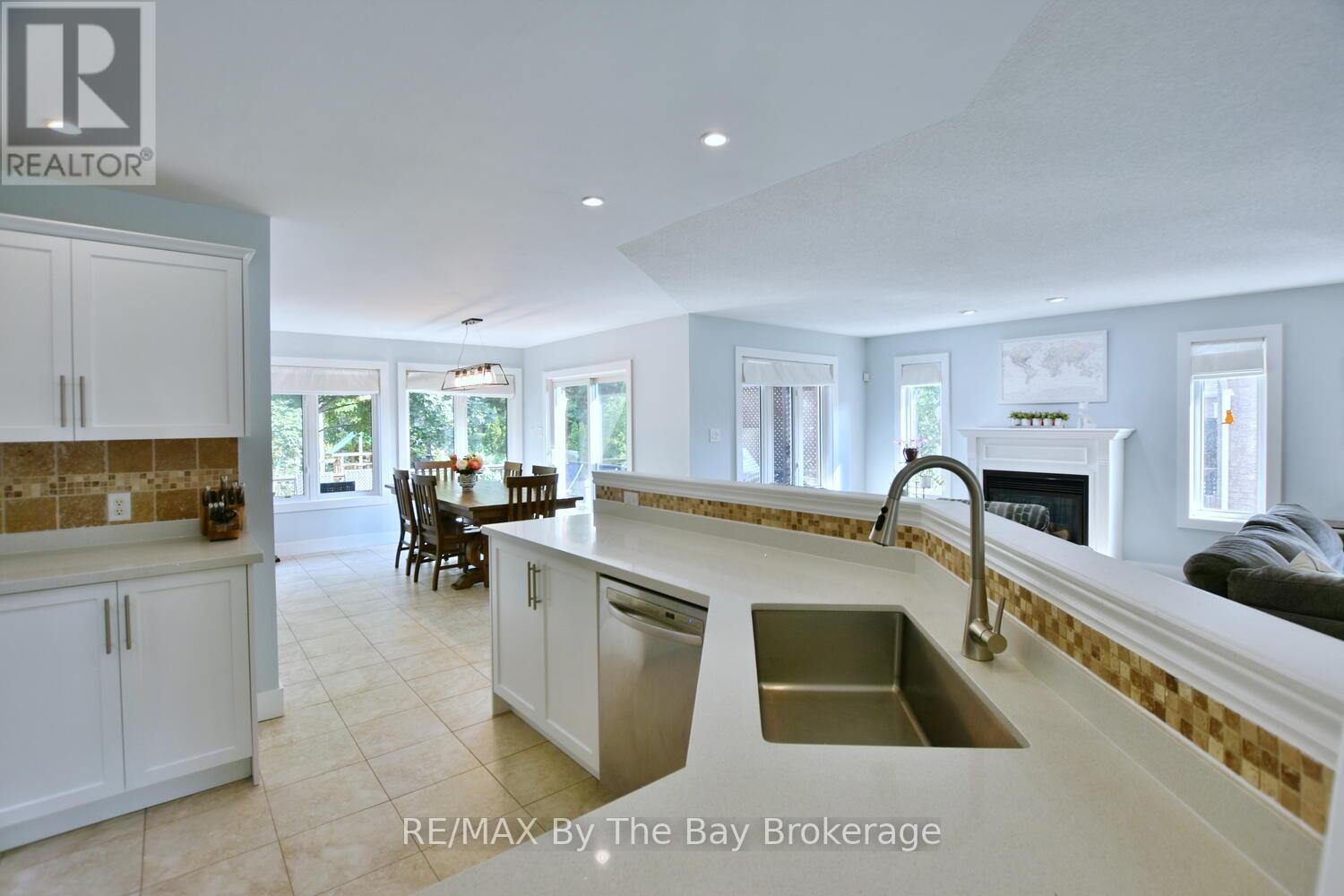 Photo 11 of 424 Ramblewood Drive, Wasaga Beach ON