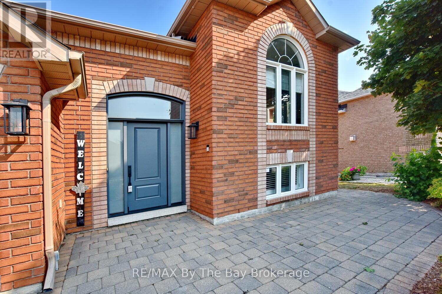 Photo 8 of 424 Ramblewood Drive, Wasaga Beach ON