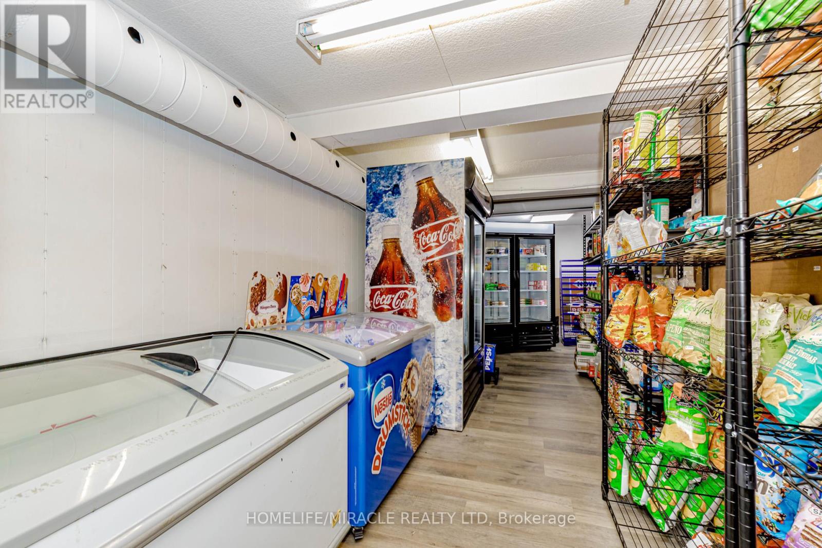 Photo 3 of 136 Cooper Street, Cambridge ON
