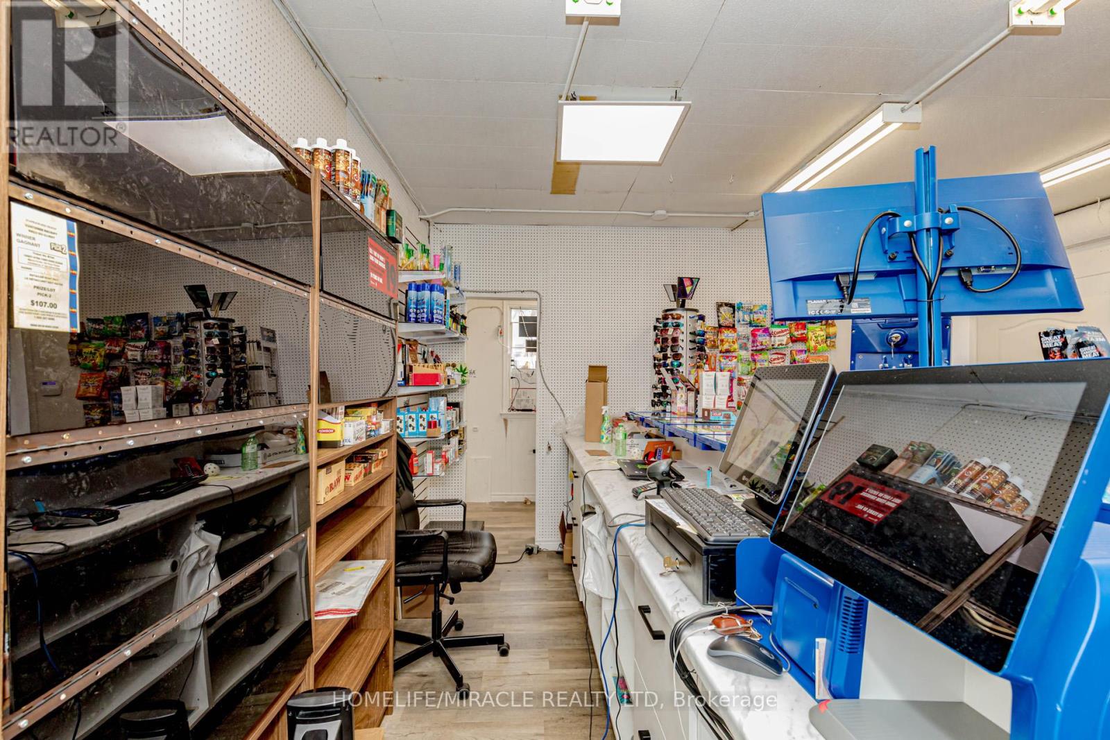 Photo 29 of 136 Cooper Street, Cambridge ON