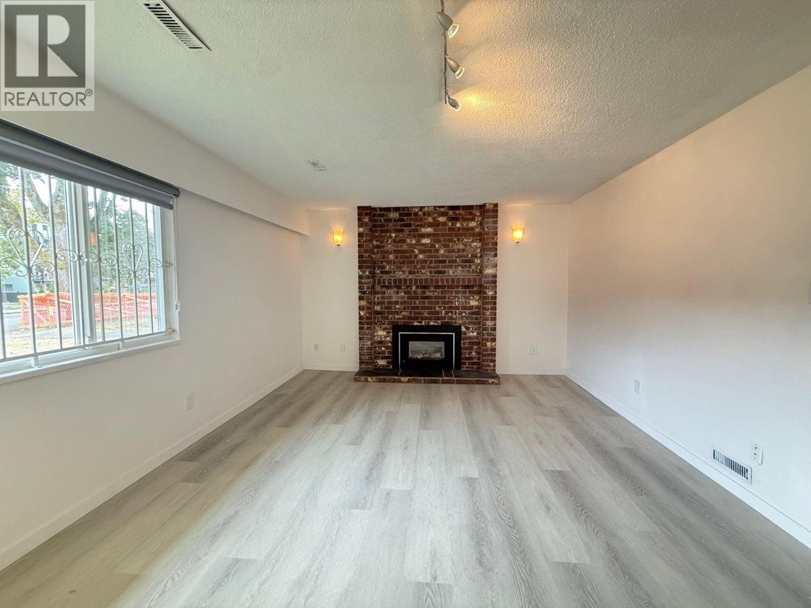 Photo 9 of Lower Level 2875 Lakewood Drive, Vancouver BC