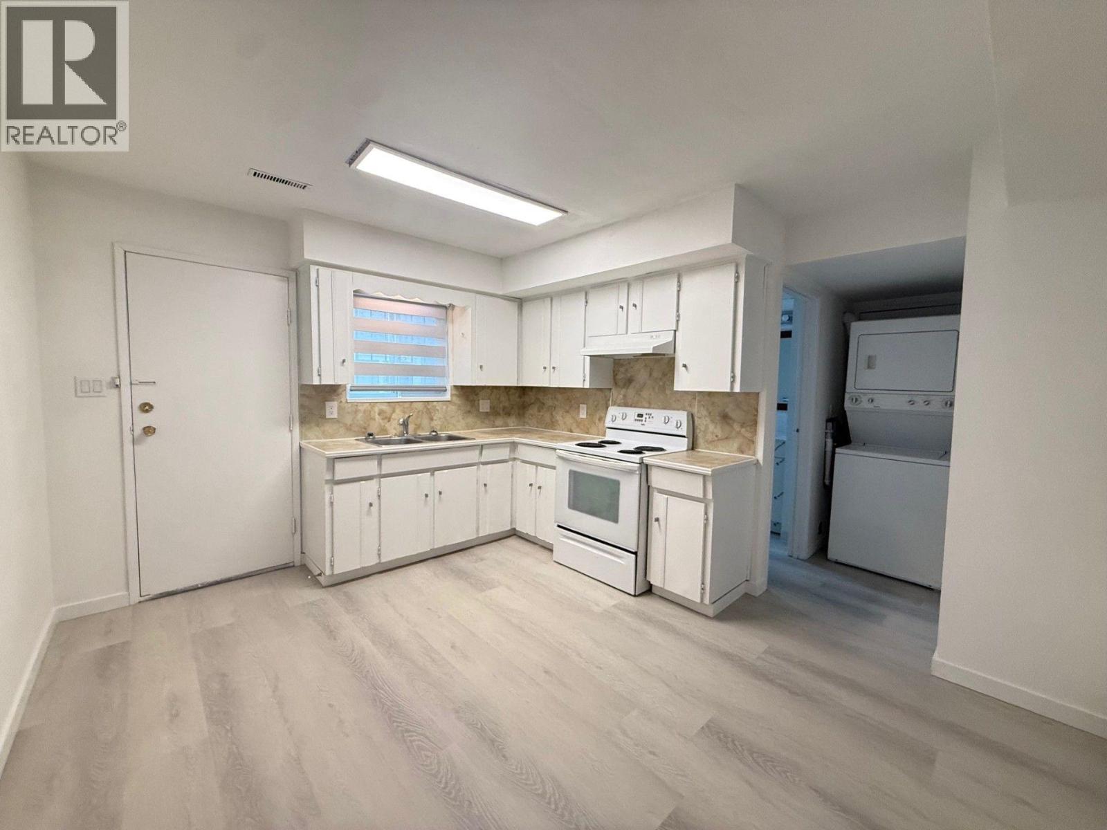 Photo 7 of Lower Level 2875 Lakewood Drive, Vancouver BC