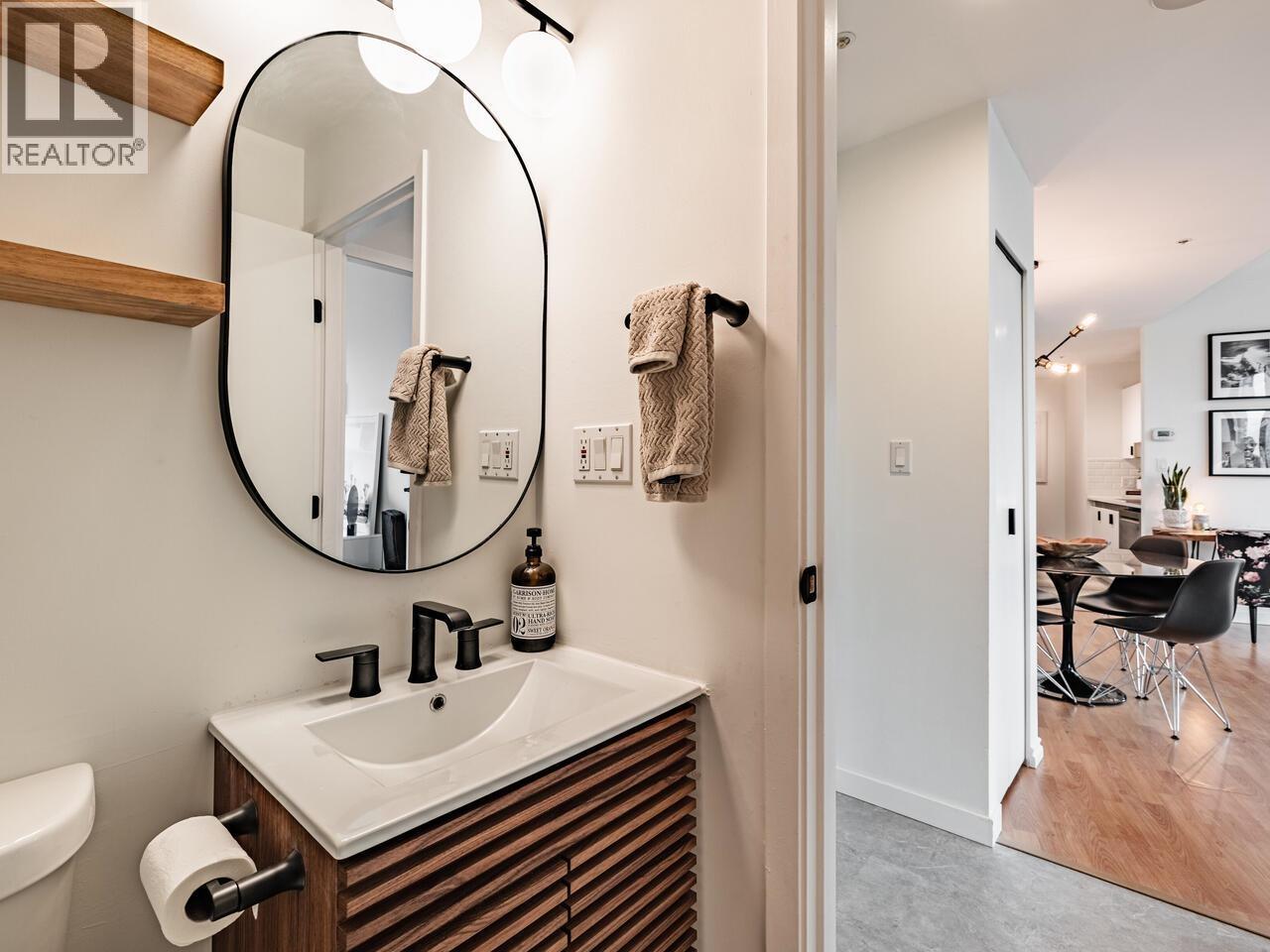 Photo 13 of 1610 989 Nelson Street, Vancouver BC