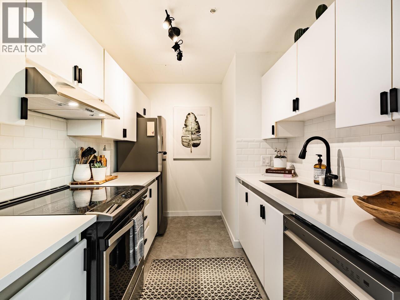 Photo 1 of 1610 989 Nelson Street, Vancouver BC