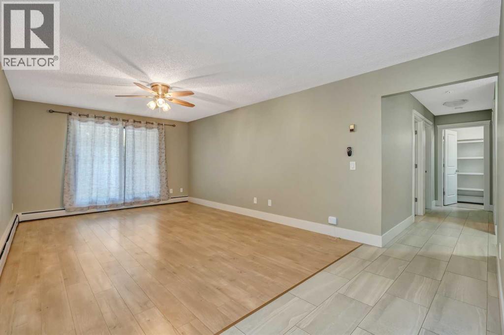Photo 3 of 202 1919 36 Street Sw, Calgary AB