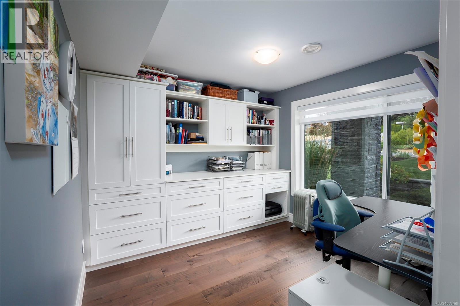 Photo 5 of 2498 Lynburn Cres, Nanaimo BC