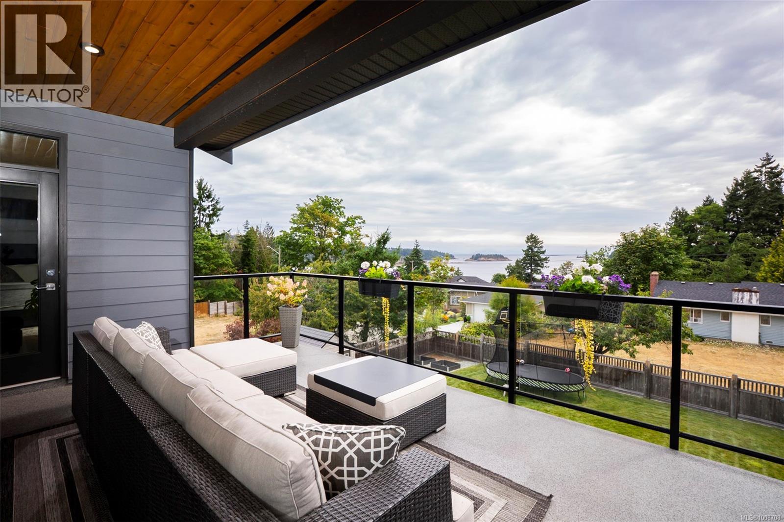 Photo 6 of 2498 Lynburn Cres, Nanaimo BC