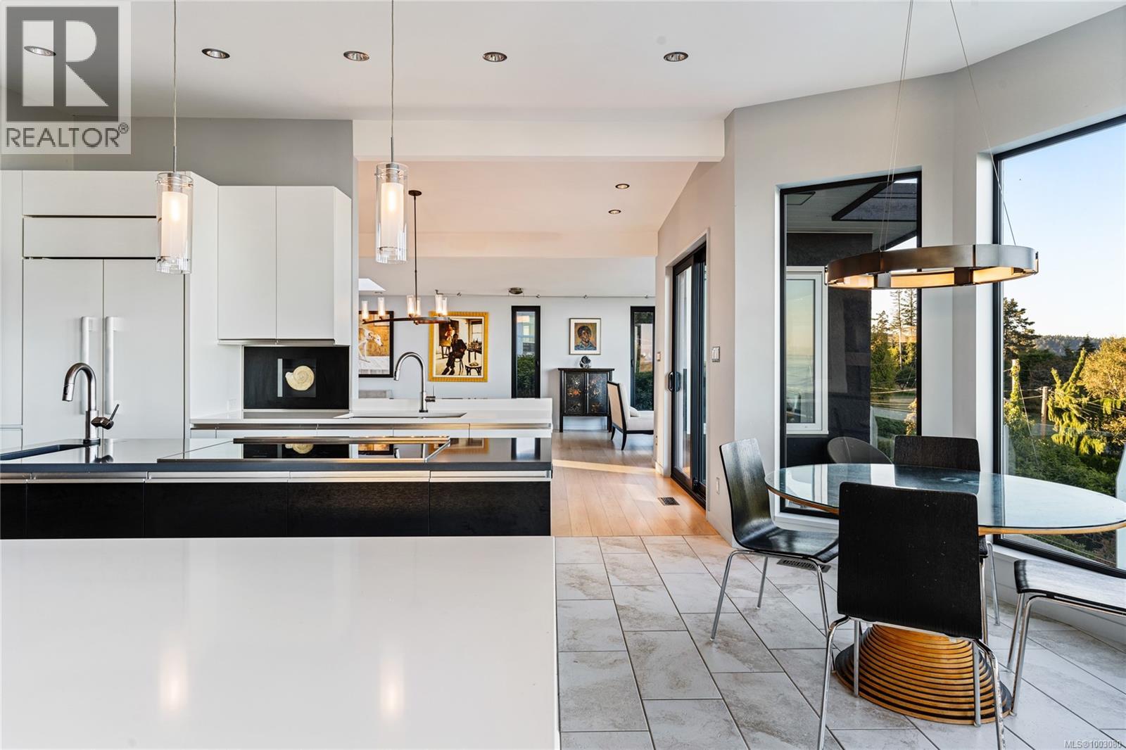 Photo 6 of 3507 Aloha Ave, Colwood BC