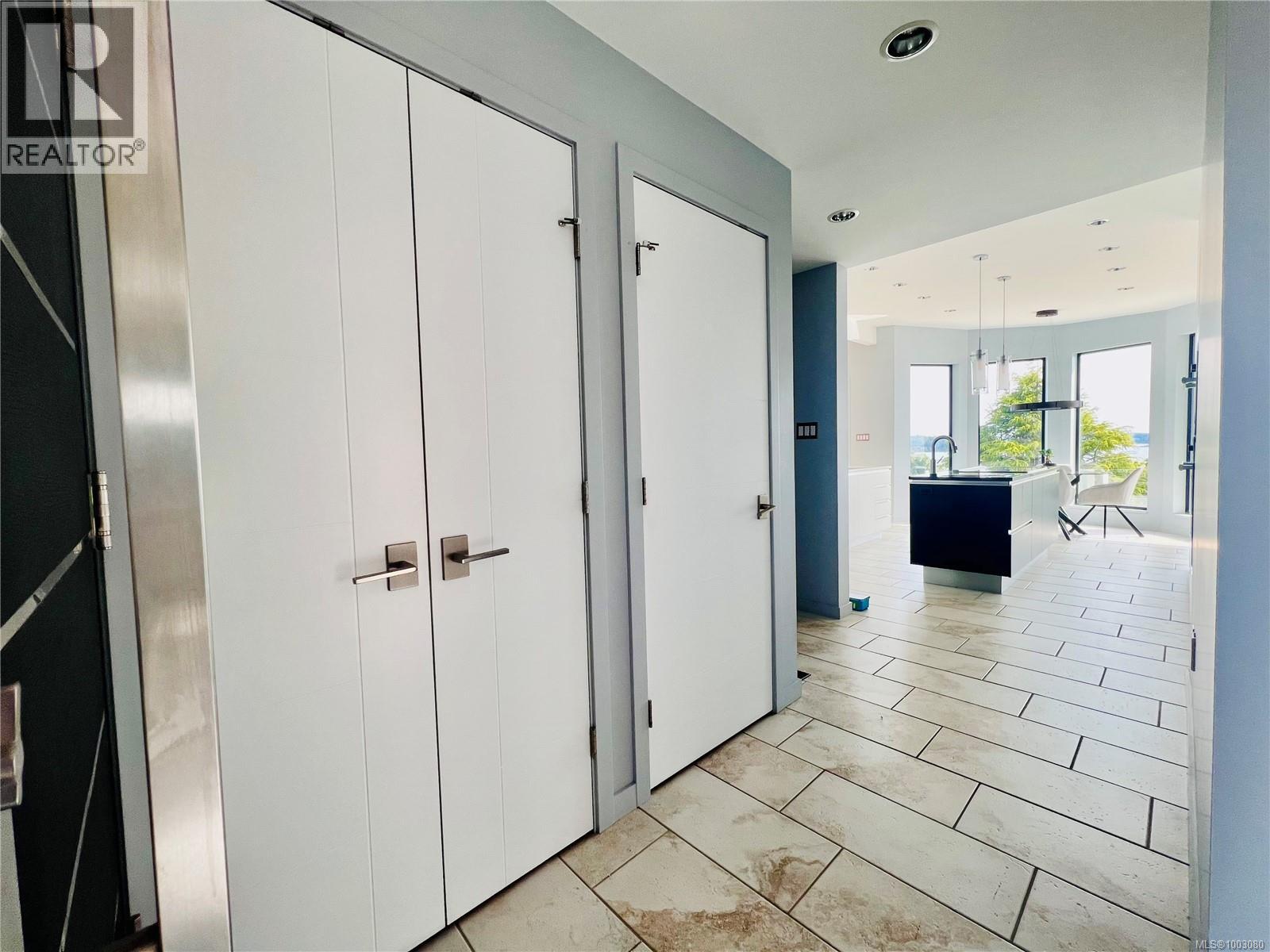 Photo 7 of 3507 Aloha Ave, Colwood BC