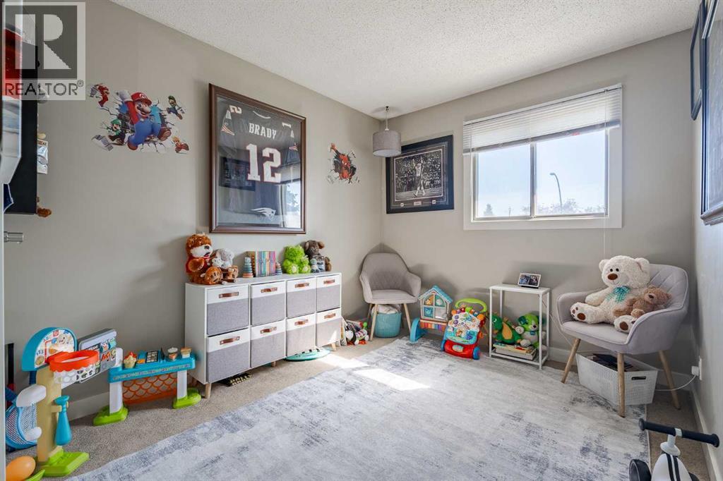 Single Family House Bungalow for Sale in   Street NE Thorncliffe Calgary 
