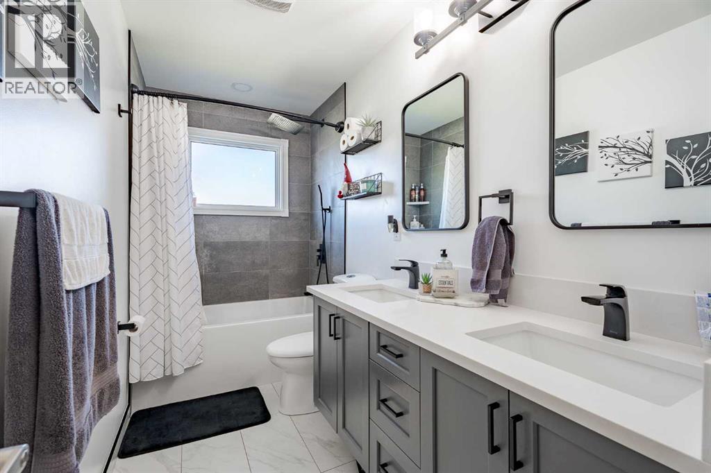 Single Family House Bungalow for Sale in   Street NE Thorncliffe Calgary 