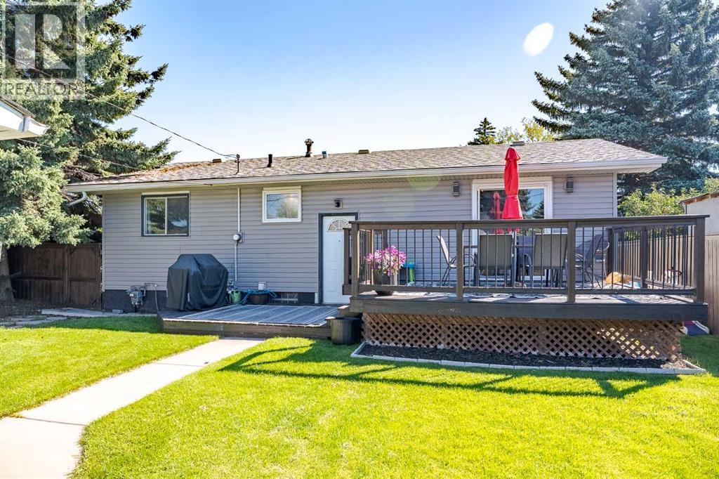 Single Family House Bungalow for Sale in   Street NE Thorncliffe Calgary 