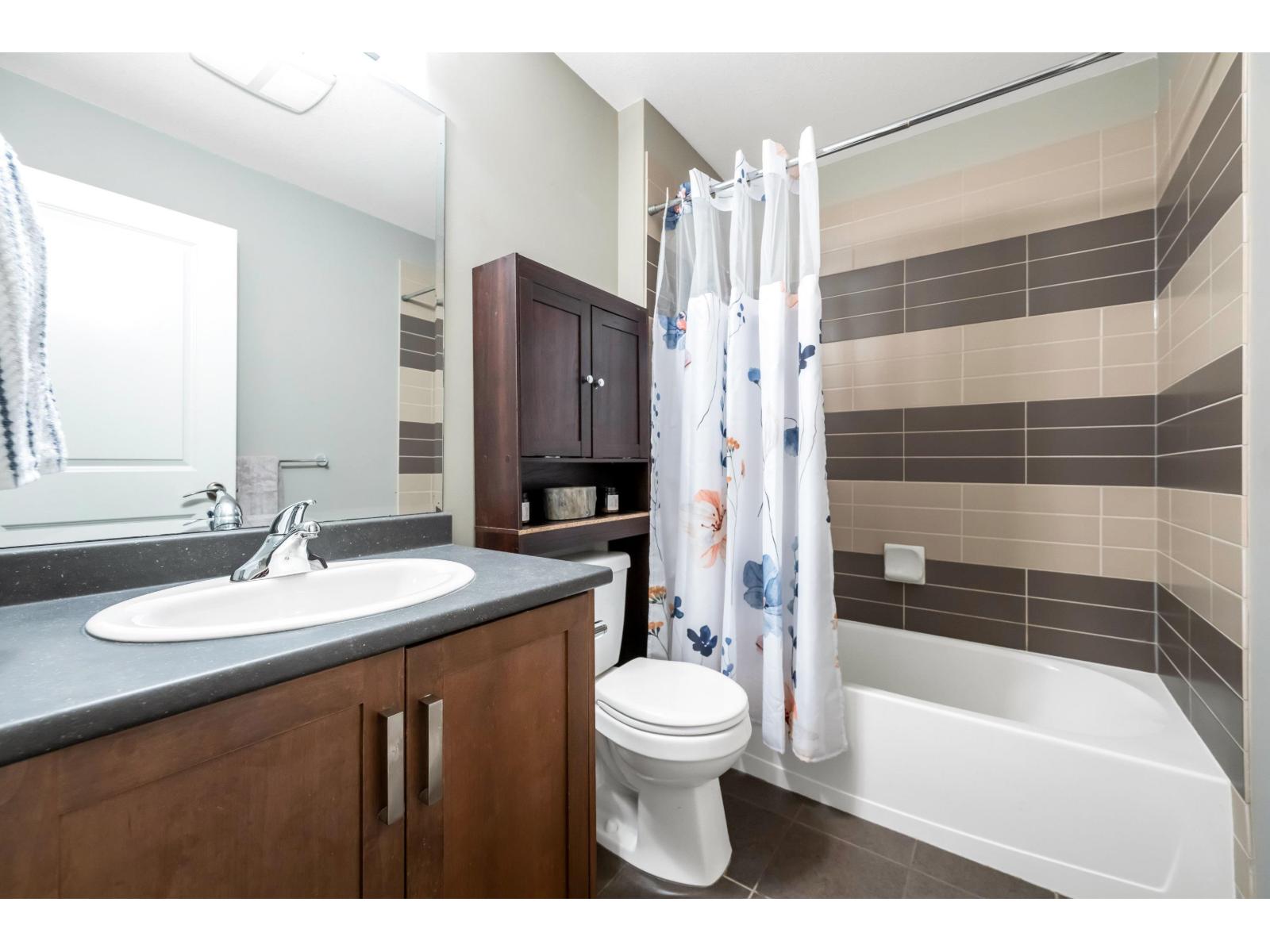 Photo 34 of 21113 79 A Avenue, Langley BC