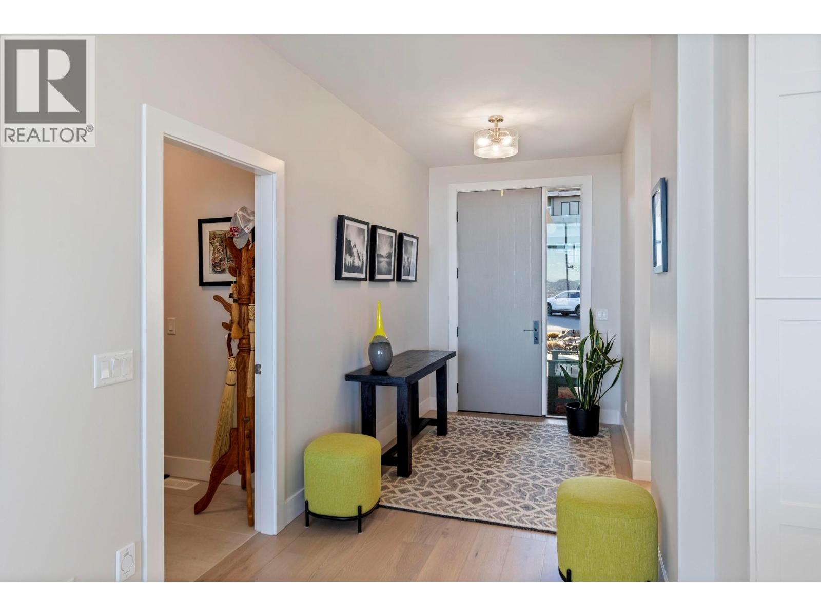 484 Sparrow Hawk Court, Kelowna