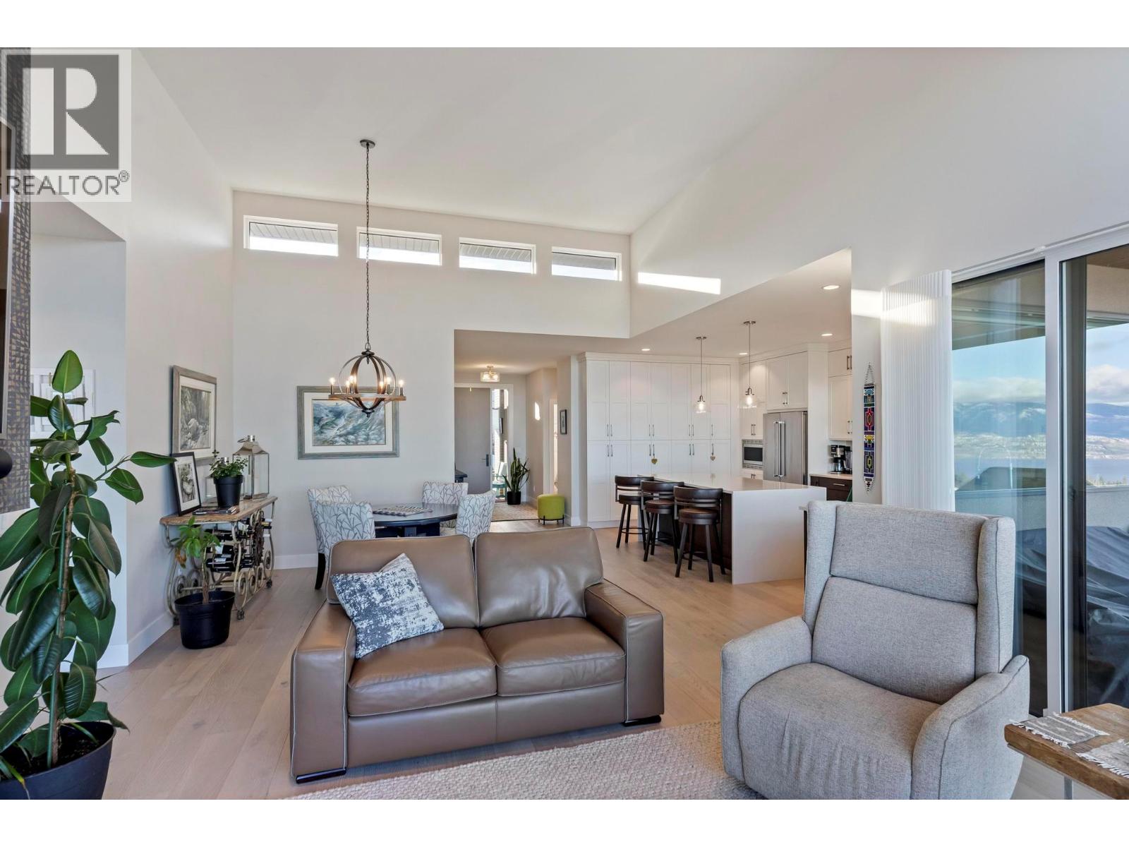 484 Sparrow Hawk Court, Kelowna