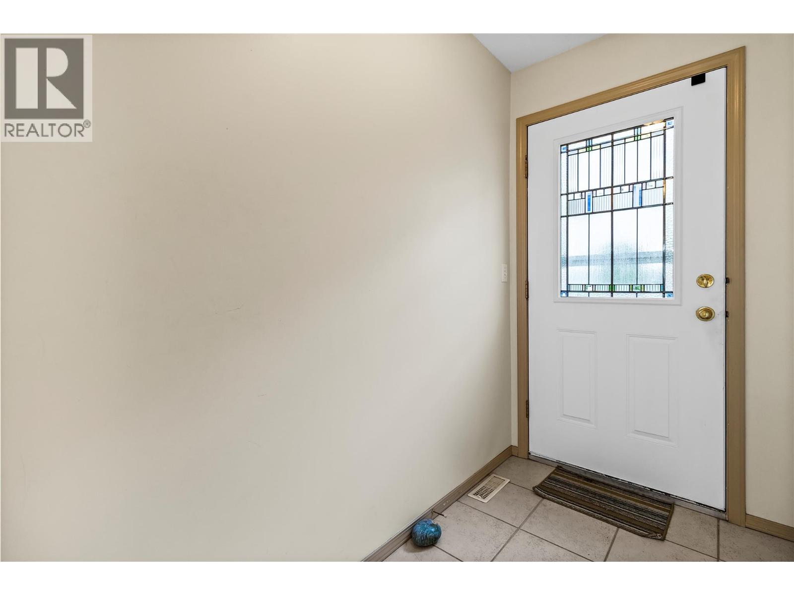 Photo 6 of 780 10 Street Sw Unit 16, Salmon Arm BC
