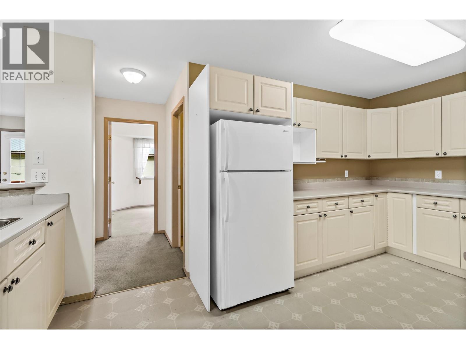 Photo 11 of 780 10 Street Sw Unit 16, Salmon Arm BC