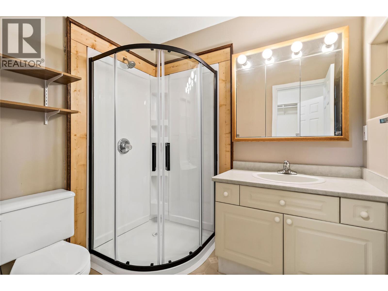Photo 16 of 780 10 Street Sw Unit 16, Salmon Arm BC