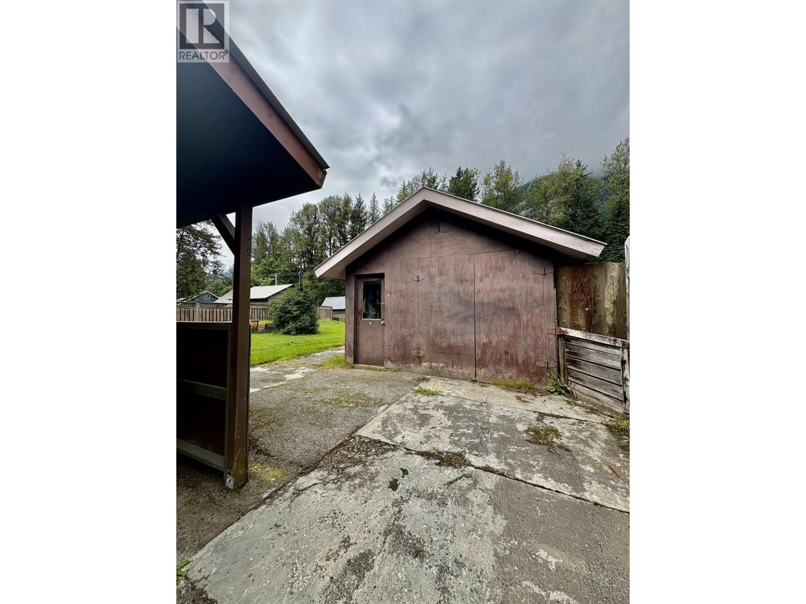 1407 RAVEN Street, Stewart