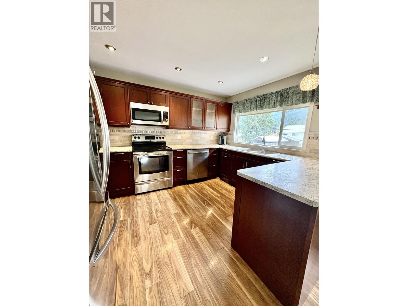 1407 RAVEN Street, Stewart