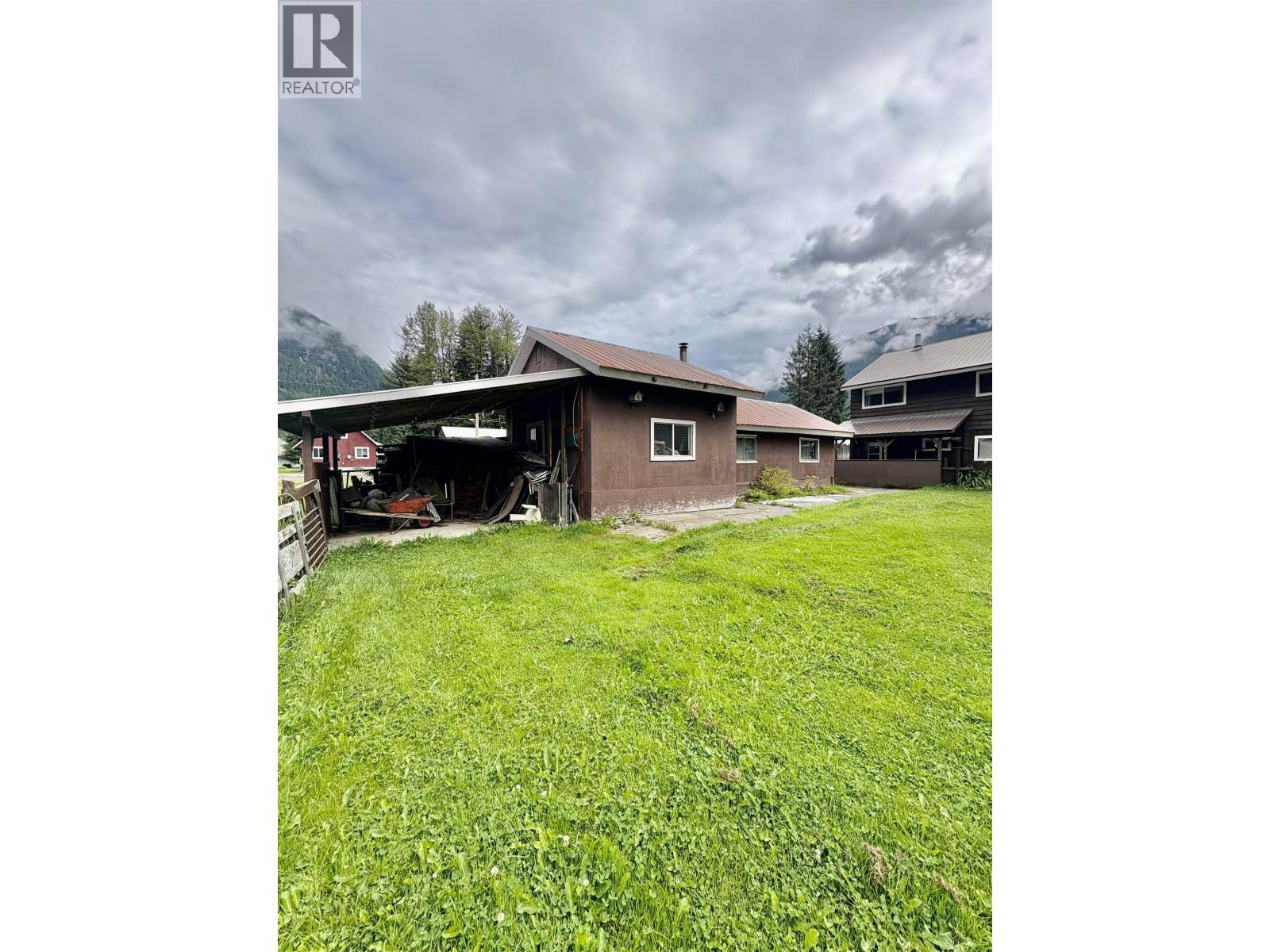 1407 RAVEN Street, Stewart