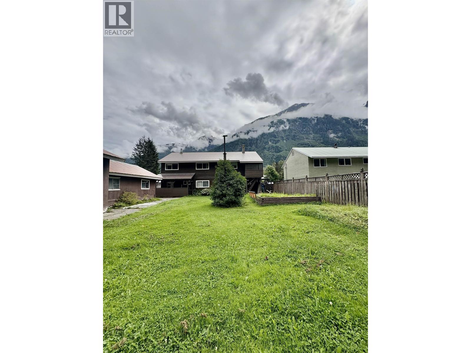 1407 RAVEN Street, Stewart