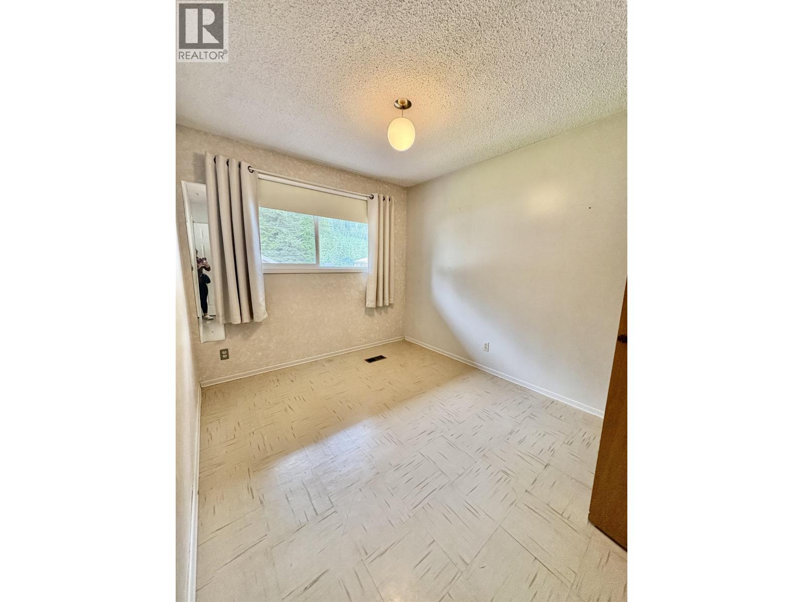 1407 RAVEN Street, Stewart