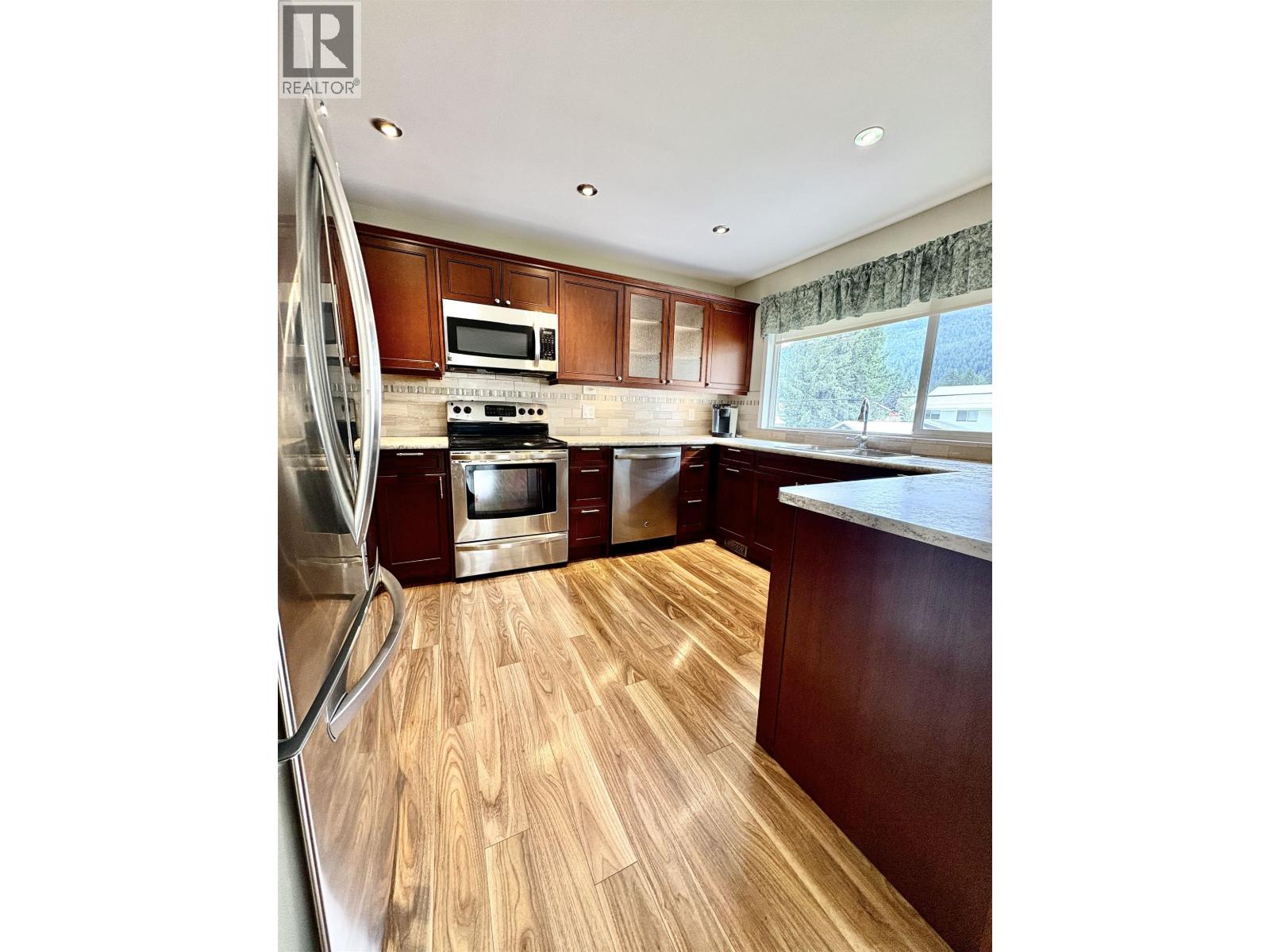 1407 RAVEN Street, Stewart