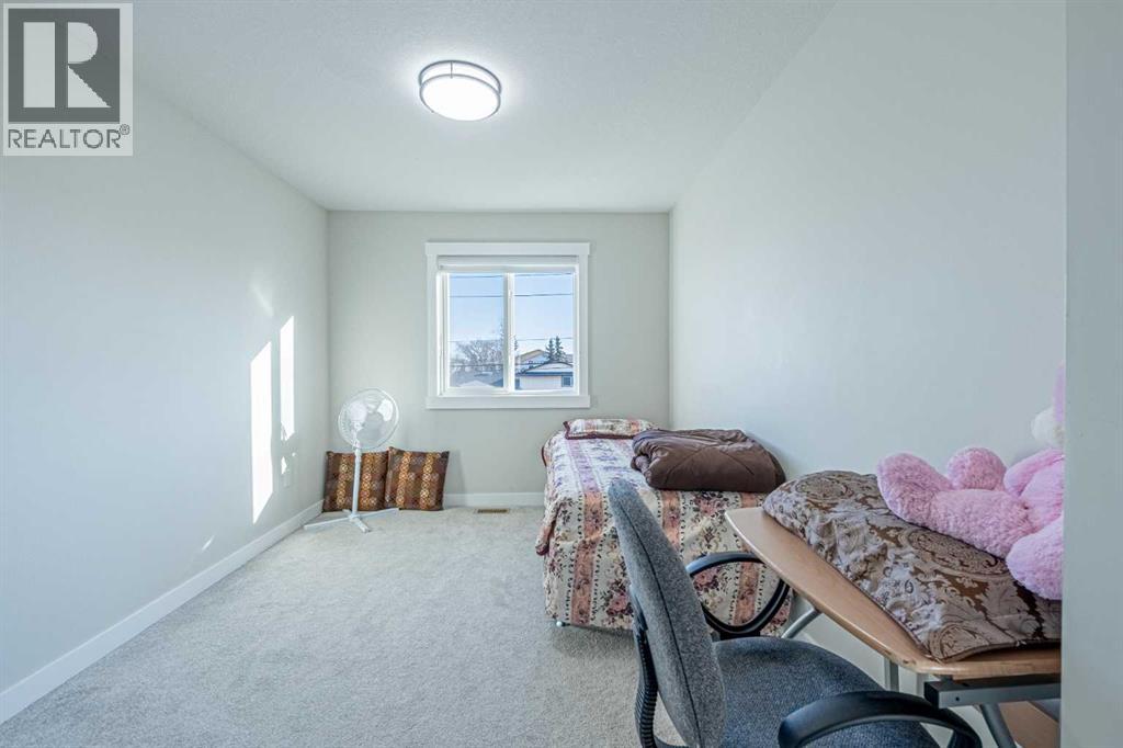 Single Family House for Sale in  Templemont Way NE Temple Calgary 